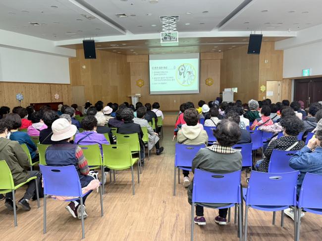 노인사회활동지원사업 참여자 간담회 및 안전교육 실시(2차) 참조 이미지